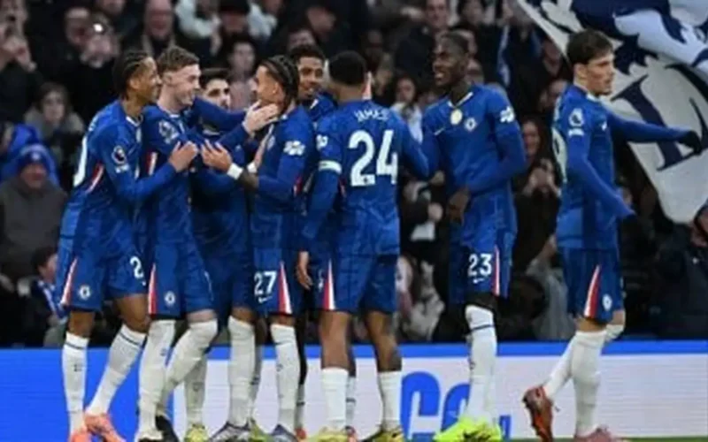 قمة الدوري الإنجليزي.. تشيلسي يستعد بقوته الضاربة أمام أستون فيلا